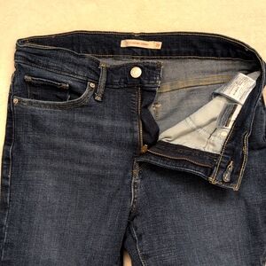 Levis women's 311 Shaping Skinny size 29  W29 L30 demin blue Jean